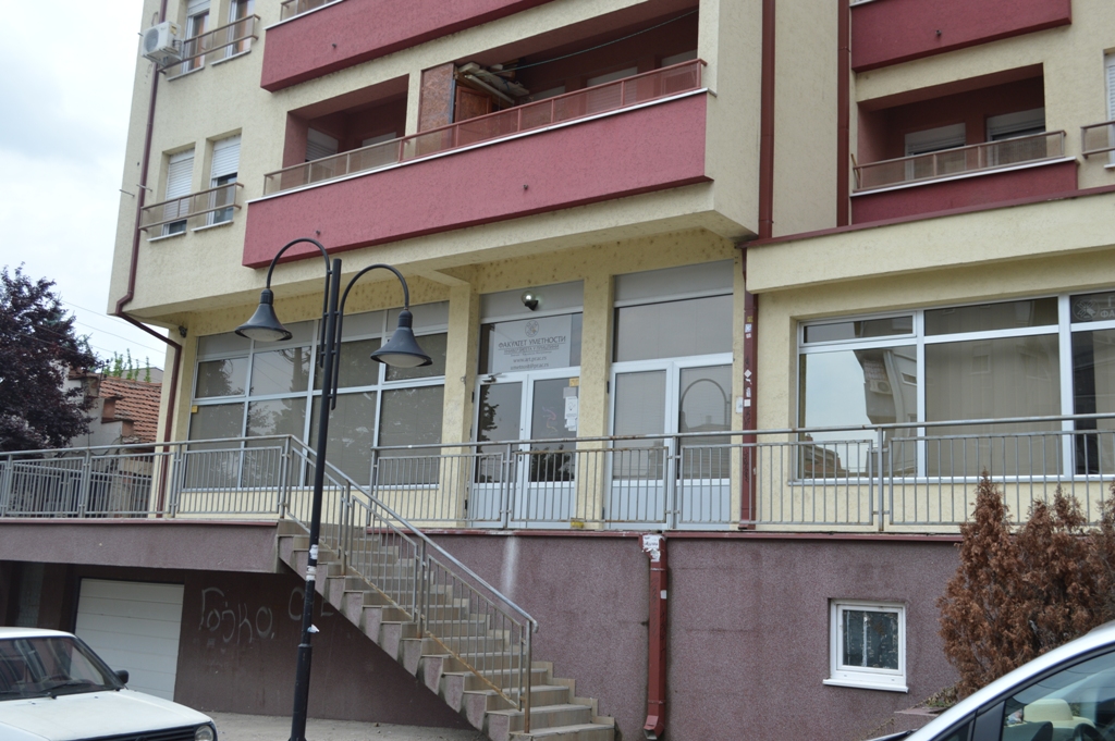 Večeras u Mitrovici: Izložba posvećena novim članovima Udruženja likovnih umetnika KiM