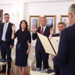 Radomir Laban appointed a judge in the Constitutional Court Radomir Laban, osuđivano lice u bekstvu, polaže zakletvu kod Tačija