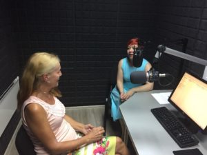 Gočmanac sa novinarkom Kontakt plus radija