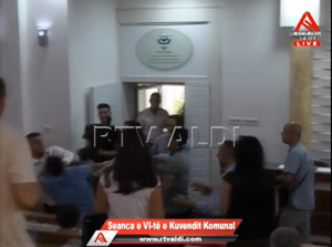 Tuča u Skupštini opštine Preševo