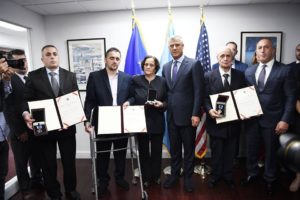 Hašim Tači odlikovao braću Bitići