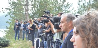 Novinari, Doček Vučića, Gazivode, FOTO: KoSSev