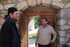 Iguman Viskoih Dečana Sava Janjić sa Brankom Čukarićem