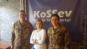  Pukovnik Vinćenco Graso i kapetan Ariće Barisan u poseti redakciji KoSSeva