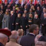 Vučić sa Trijumfalne kapije: Nikada ne kukam i ne žalim se svetskim liderima, Srbija da jača