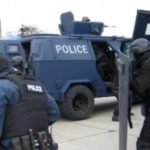 Kosovski mediji: „Neočekivani događaj, blindirani policijski automobili u Južnoj Mitrovici“ policija