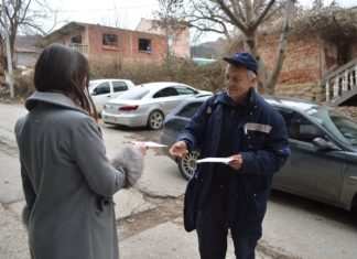 Milija, poštar kojeg svi znamo: Ne treba mi adresa, pogledam ime i prezime, znam gde ko živi Poštar
