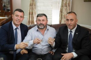 Ramuš u poseti srpskoj porodici u Plemetini