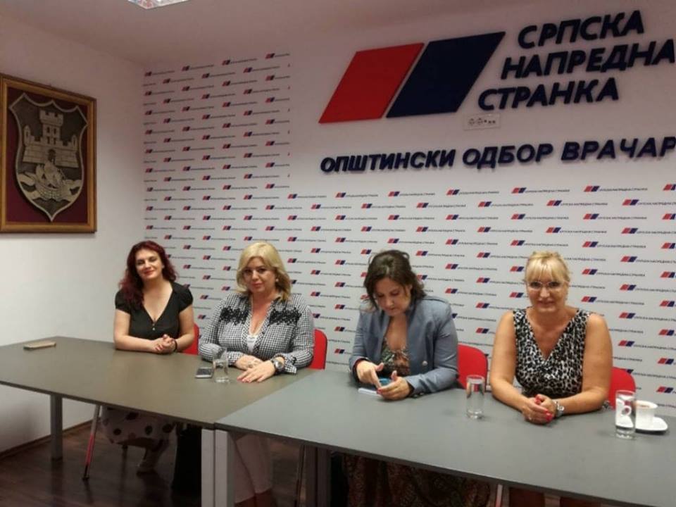 Policija vratija Kosovska policija vratila SNS uniju žena zbog protesta