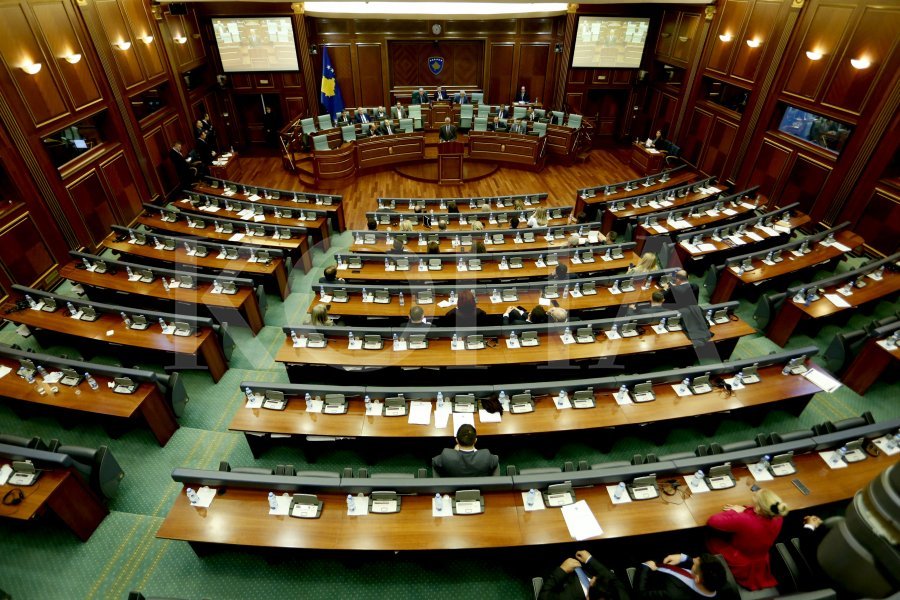 Hašim Tači drži godišnji govor pred poluprazno skupštinskom salom