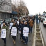 Studentski performans u Mitrovici: Pravo na slobodu kretanja na Srbe sa KiM se ne odnosi Protest studenti