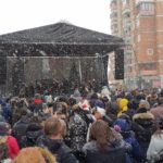 Na jugu kolo, u Mitrovici trubači