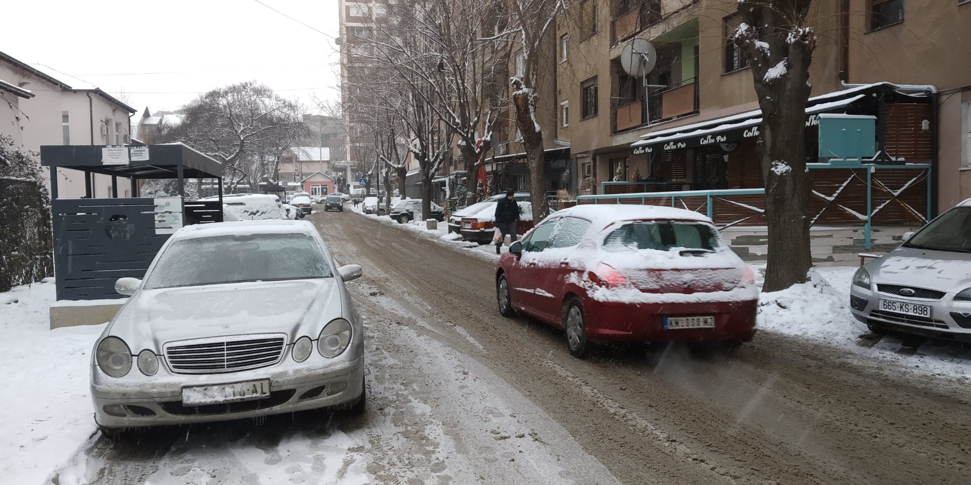 Saobraćajna nezgoda na putu Leposavić - Lešak, policija poziva na oprez