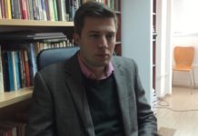 Uloga jezika u očuvanju identiteta politikolog Stefan Surlić, asistent na Fakultetu političkih nauka u Beogradu.