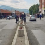 Policijska akcija na Severu i jugu: Uhapšeni policajci Srbi, Bošnjaci i Albanci među njima i starešine, sumnjiče se kao deo organizovane kriminalne grupe Hapšenje policajaca u akciji protiv krijumčarenja - Bošnjačka