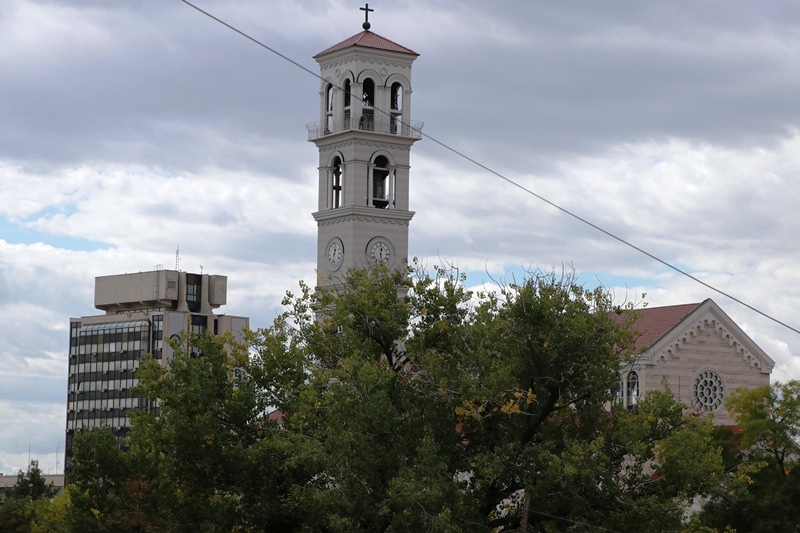 Njujork Tajms o Kosovu: Pokret ka hrišćanstvu uzburkava muslimansku zemlju