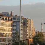U Južnoj Mitrovici zaplenjena tri pištolja i 31 metak, uhapšeno pet osoba, jedan se tereti za napad na službeno lice Južna Mitrovica