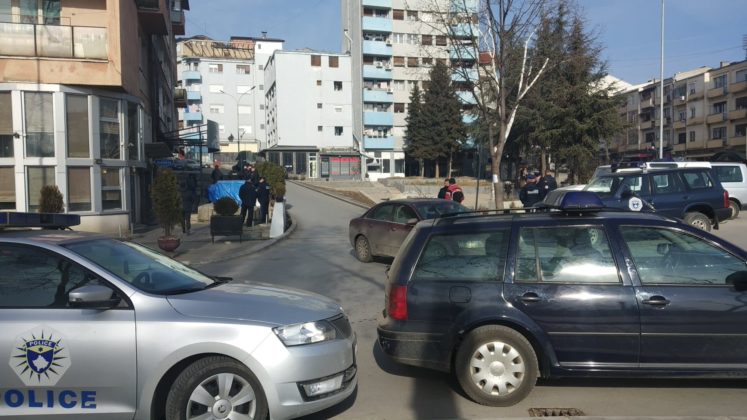 Policija iseljavanje porodice