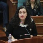 Osmani: Mustafa i Kurti o ukidanju taksi od ponedeljka Vjosa Osmani nakon glasanja za predsednika parlamenta