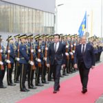 Promene: Kurti preuzeo dužnost premijera, Osmani zamenila Tačijevu sliku sa Rugovinom Aljbin Kurti i Bedžet Pacoli