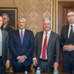 Kad predsednik opiše premijera: Frustriran, nastavlja sa lažima i obmanama. Kukavica, đavo… Vučić, Tači i Grenel