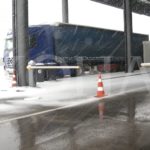 16 kamiona sa robom ušlo na Kosovo, 12 sati nakon ukidanja taksi Kamioni