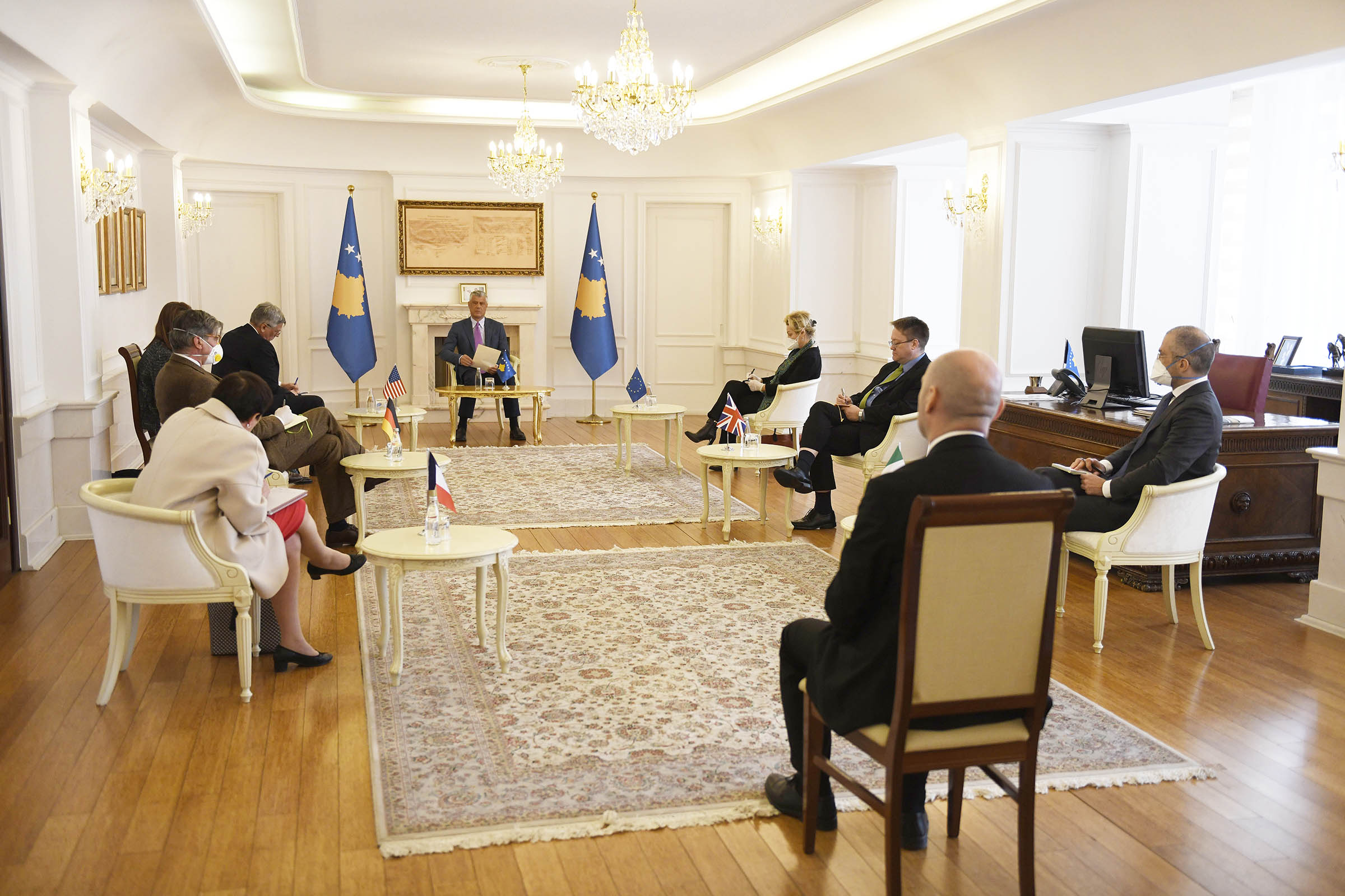 Tači sa ambasadorima Kvinte