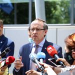 Hoti danas sa koalicionim partnerima o dijalogu, sa gradonačelnicima o početku nastave i finansijskoj podršci FOTO: Avdulah Hoti/ Sajt kosovskog premijera