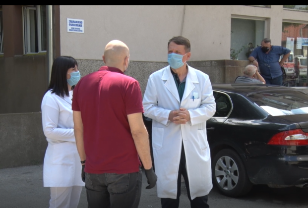 Donacija vode KBC Kosovska Mitrovica