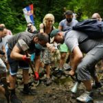 Aktivisti probili cevi za MHE na Rakitskoj reci Aktivisti probili cevi za MHE na Rakitskoj reci