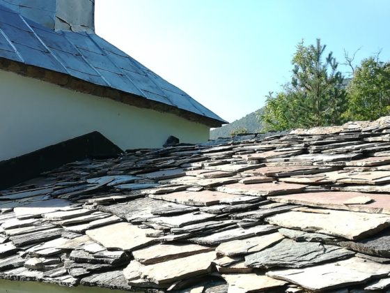 O&scaron;tećena crkva