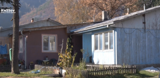 Raseljeni u Zubinom Potoku i Leposaviću: Građani smo drugog reda, želimo samo svoj krov nad glavom