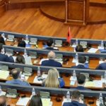 Formirana nova vlada u Prištini – pristižu čestitke i kritike Konjufca zastava