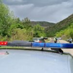 Maskirani napadač pucao na vozilo kod Orahovca nakon pokušaja pljačke Kosovska policija udes nesreća ilustracija