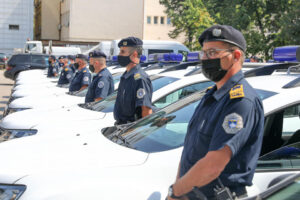 20 automobila policija nemačka ambasada