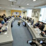 Kurti: Srbima nisu problem naše odluke, čak ni rokovi, već pritisci i paljenje kuća i automobila