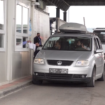 Nastavljaju se reakcije opozicije: I GI „Pravda i jednakost“ i Srpska demokratija osudile primenu zakona o strancima i vozilima i pozvale na njeno odlaganje Merdare Tablice