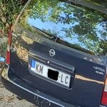 KP: Dva vozača kažnjena jer na registarskim tablicama nisu prekrili simbole Srbije