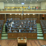 Opozicija u skupštini kritikuje dogovor o nalepnicama: Najštetniji za Kosovo