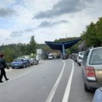 Od sada na Kosovo samo uz potvrdu o vakcinaciji sa dve doze ili uz jedan od testova Jarinje stikeri