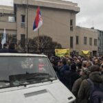 TV N1 dobila pretnje, Safe Journalists reaguje, policija upozorava i novinare da ne idu na blokade, NUNS zabrinut