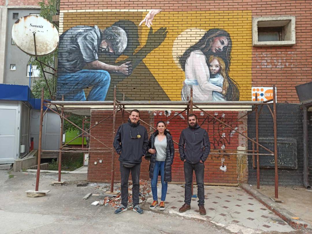 Slikari Vuk Đurić i Petar Aleksić i Nadica Đorđević (UNFPA)