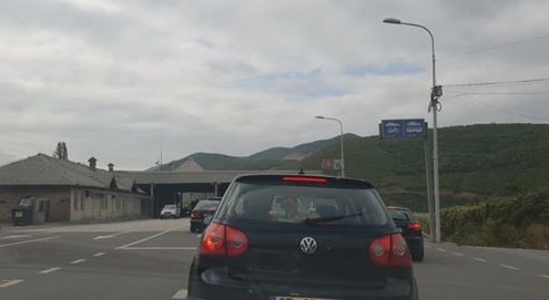 Na prelazu Đeneral Janković zaplenjene dve sekire i tri noža