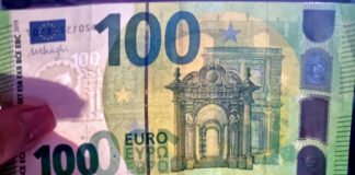 Novac evri evro korupcija 100 evra
