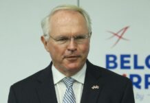 Hil: Eskobar na Kosovu poslao prilično oštre i jasne poruke kosovskom rukovodstvu Novi ambasador Sjedinjenih Američkih Država u Beogradu Kristofer Hil
