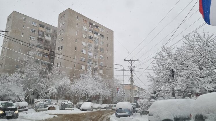 Sneg Mitrovica putevi
