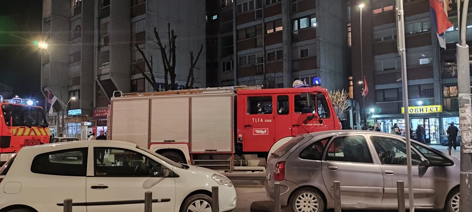 Vatrogasci manji požar mitrovica