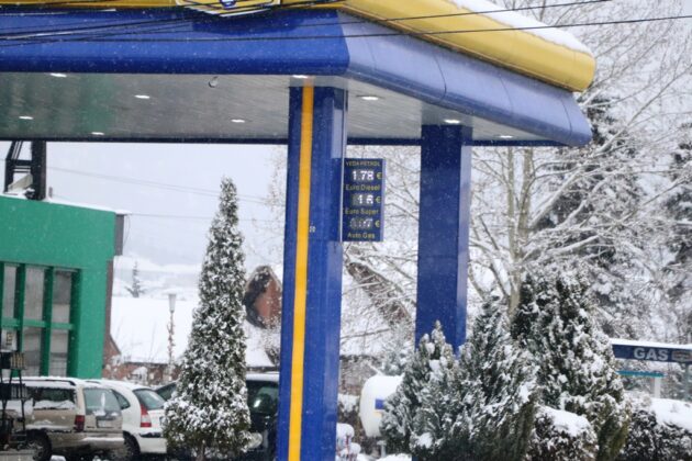 Gorivo nafta pumpa Benzin
