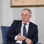 Bisljimi posetio Redžepa Seljimija i Jakupa Krasnićija u Hagu Kosovska vlada