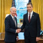 Opozicija u Prištini kritikuje Kurtija nakon sastanka Đurića i Bajdena: „Otvorio vrata SAD Srbiji, zatvorio ih Kosovu“ Bajden i Đurić sastanak